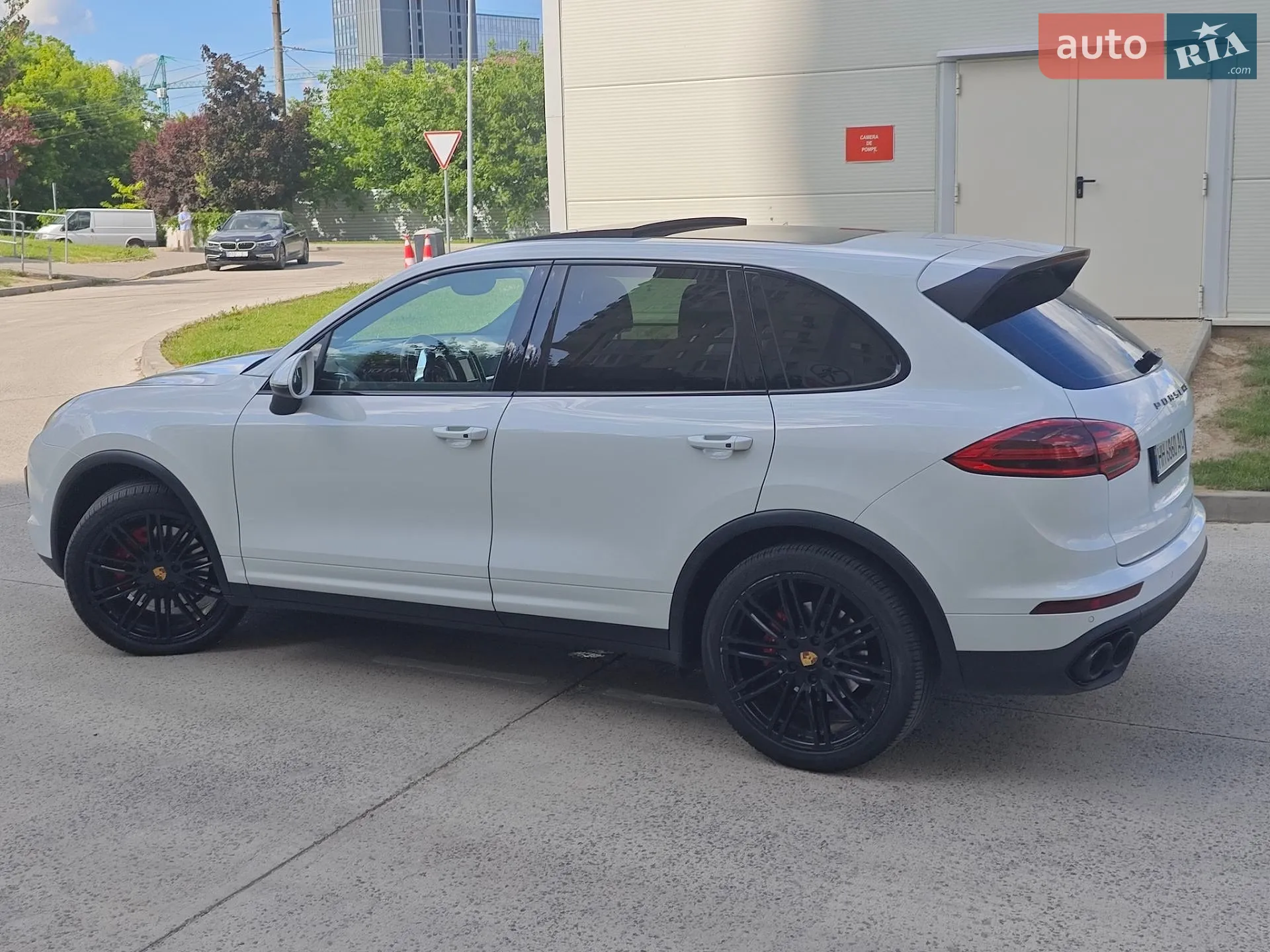 2015 Porsche Cayenne - мініатюра 18