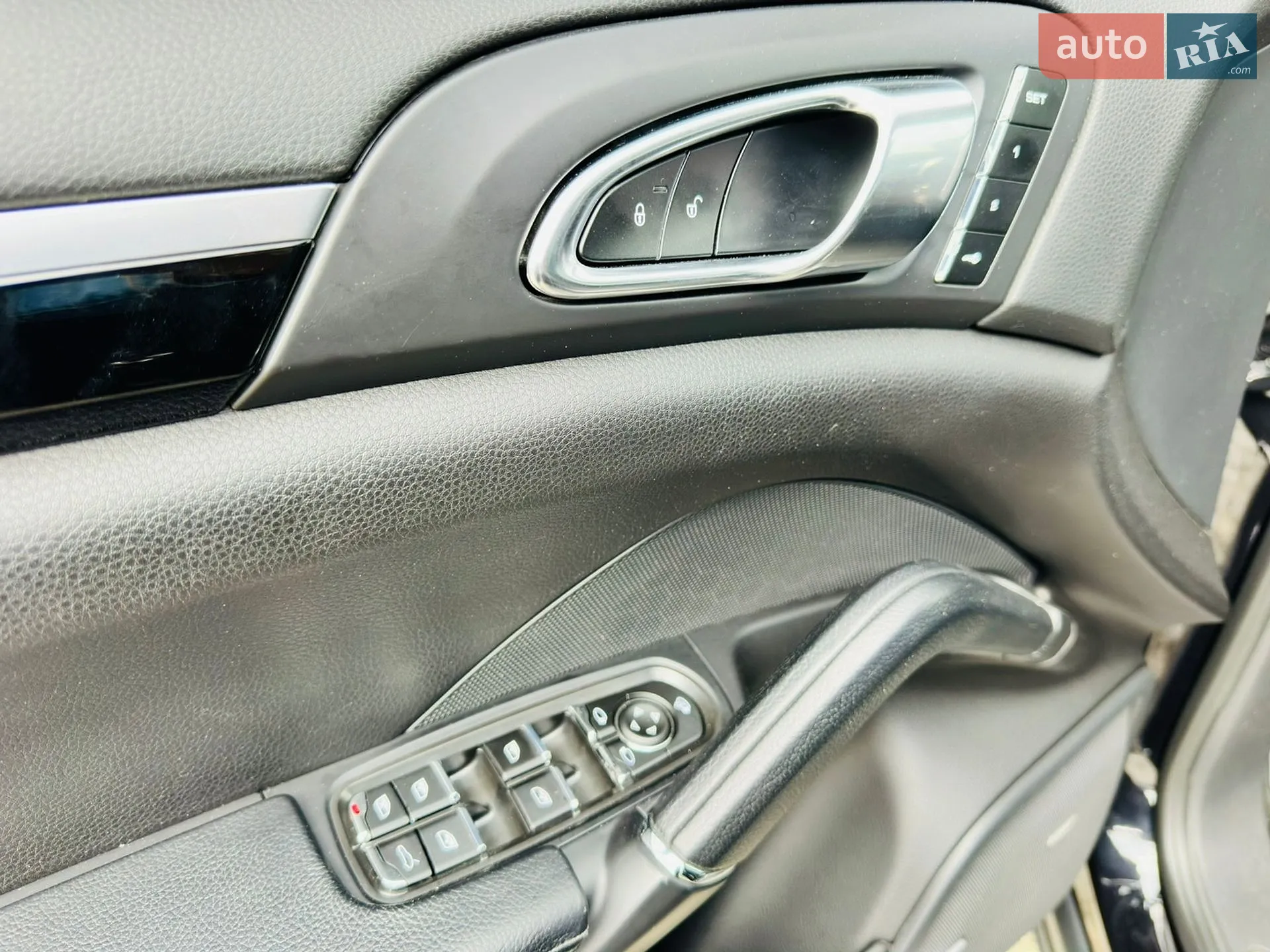 2014 Porsche Cayenne - мініатюра 16