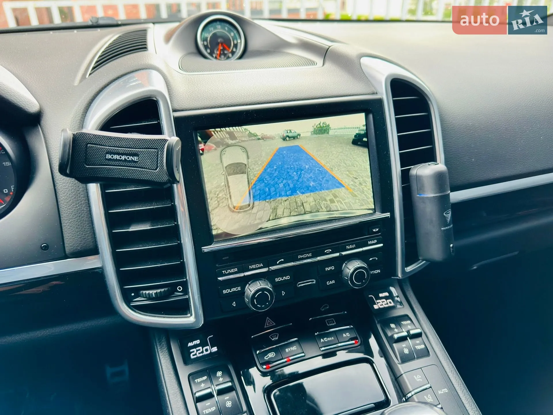 2014 Porsche Cayenne - мініатюра 21