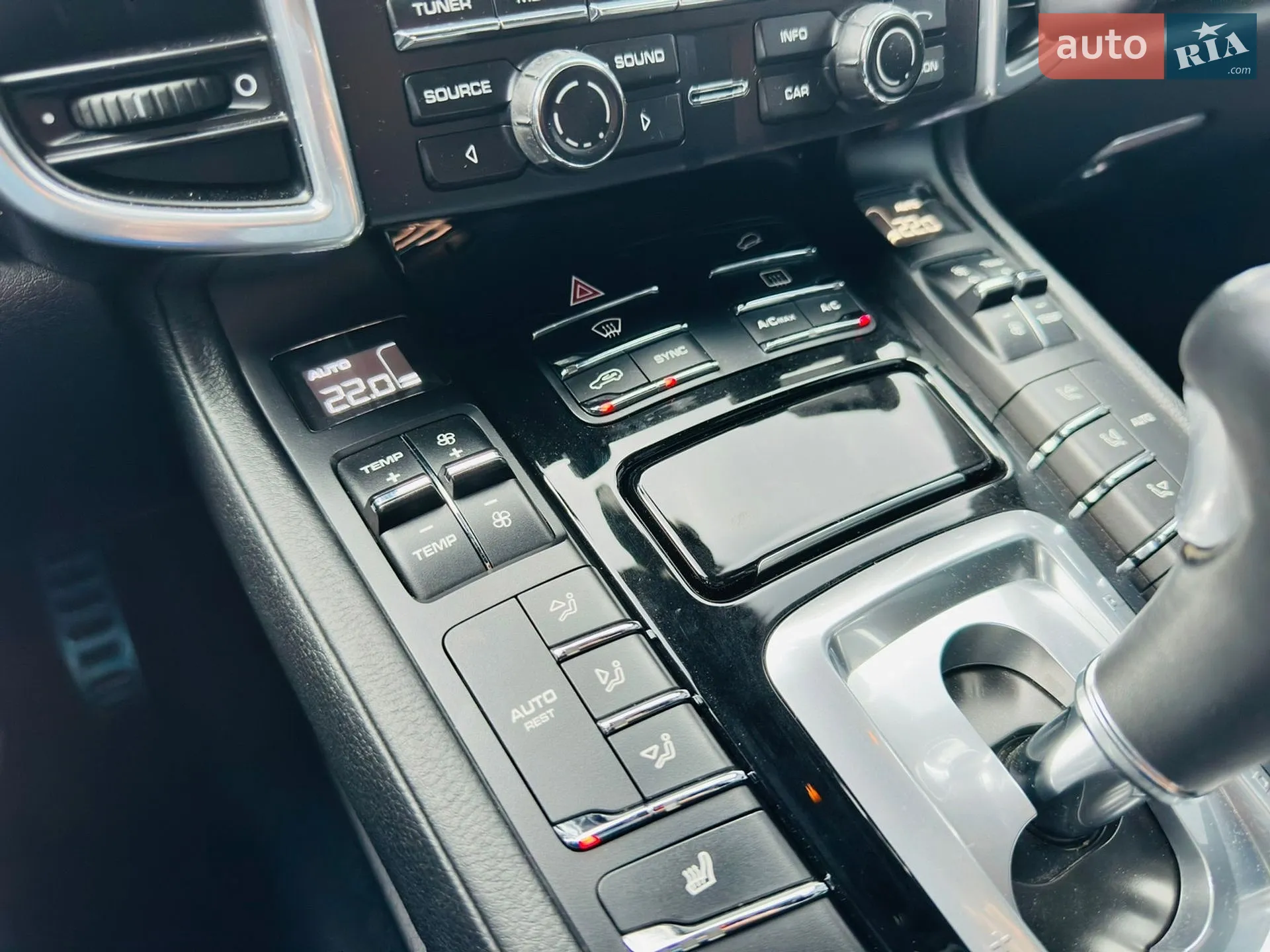 2014 Porsche Cayenne - мініатюра 23