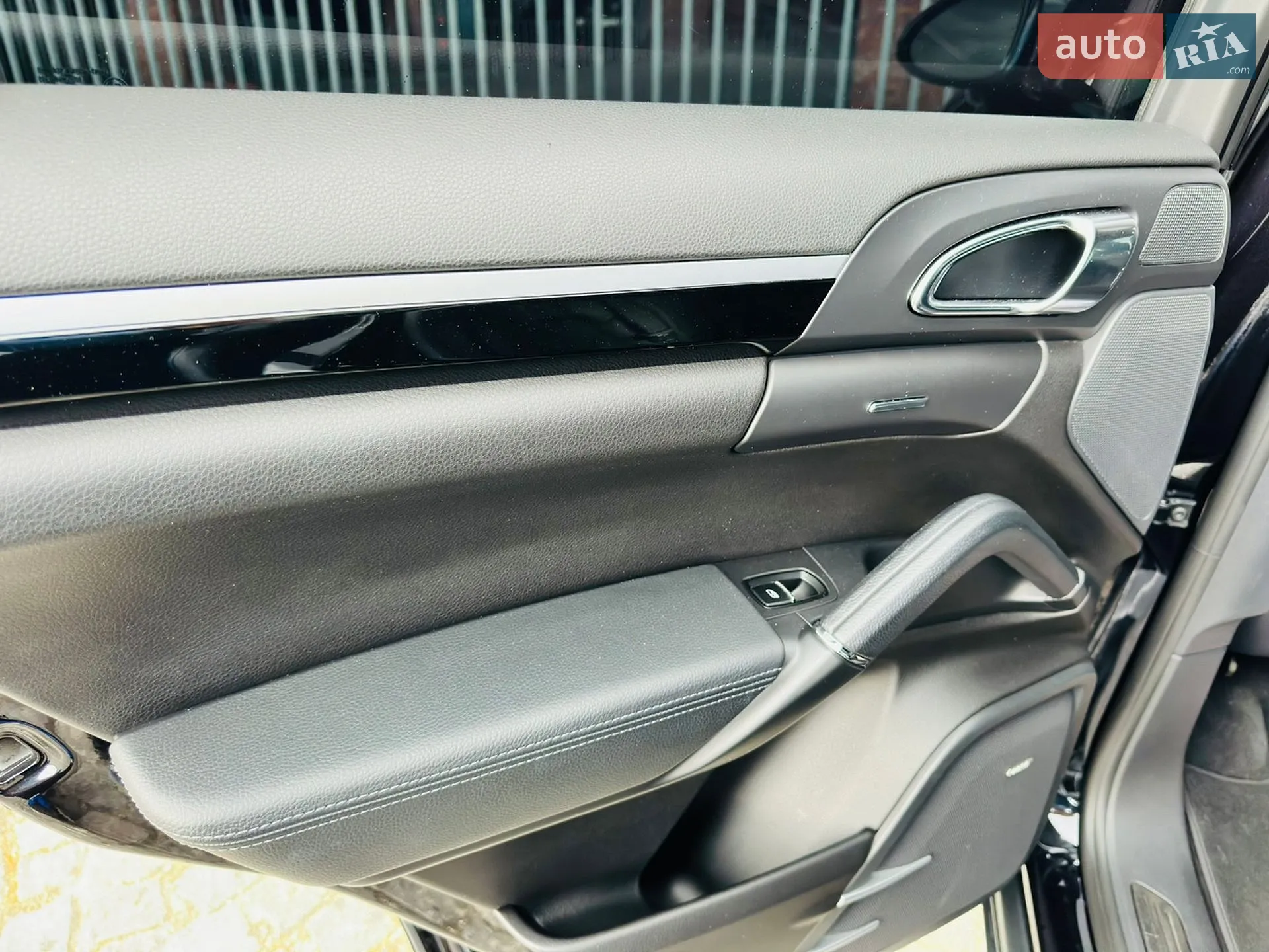 2014 Porsche Cayenne - мініатюра 29