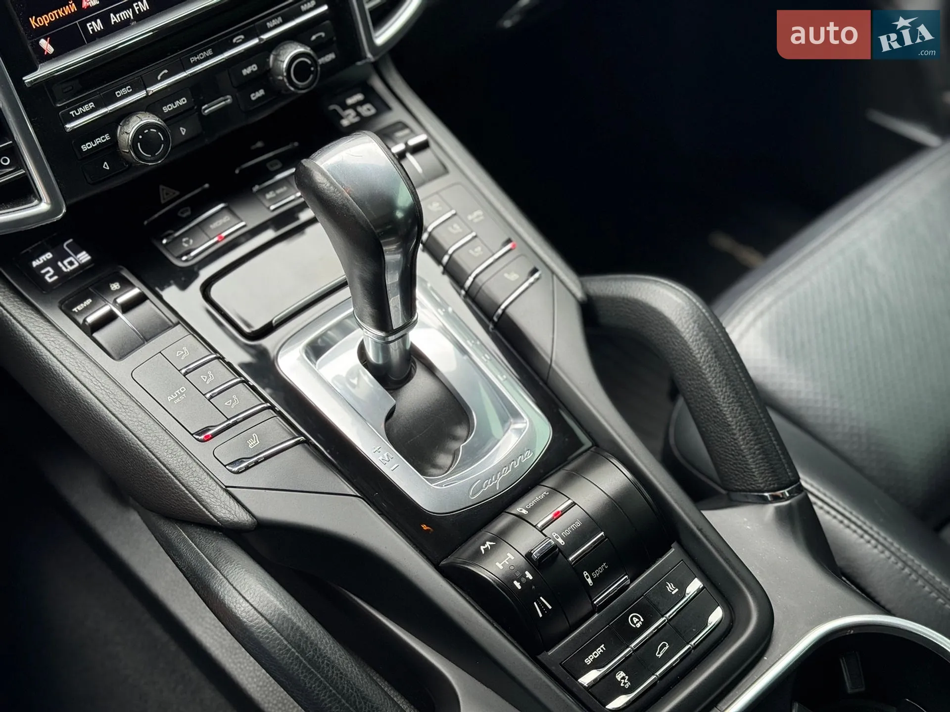 2011 Porsche Cayenne - мініатюра 14