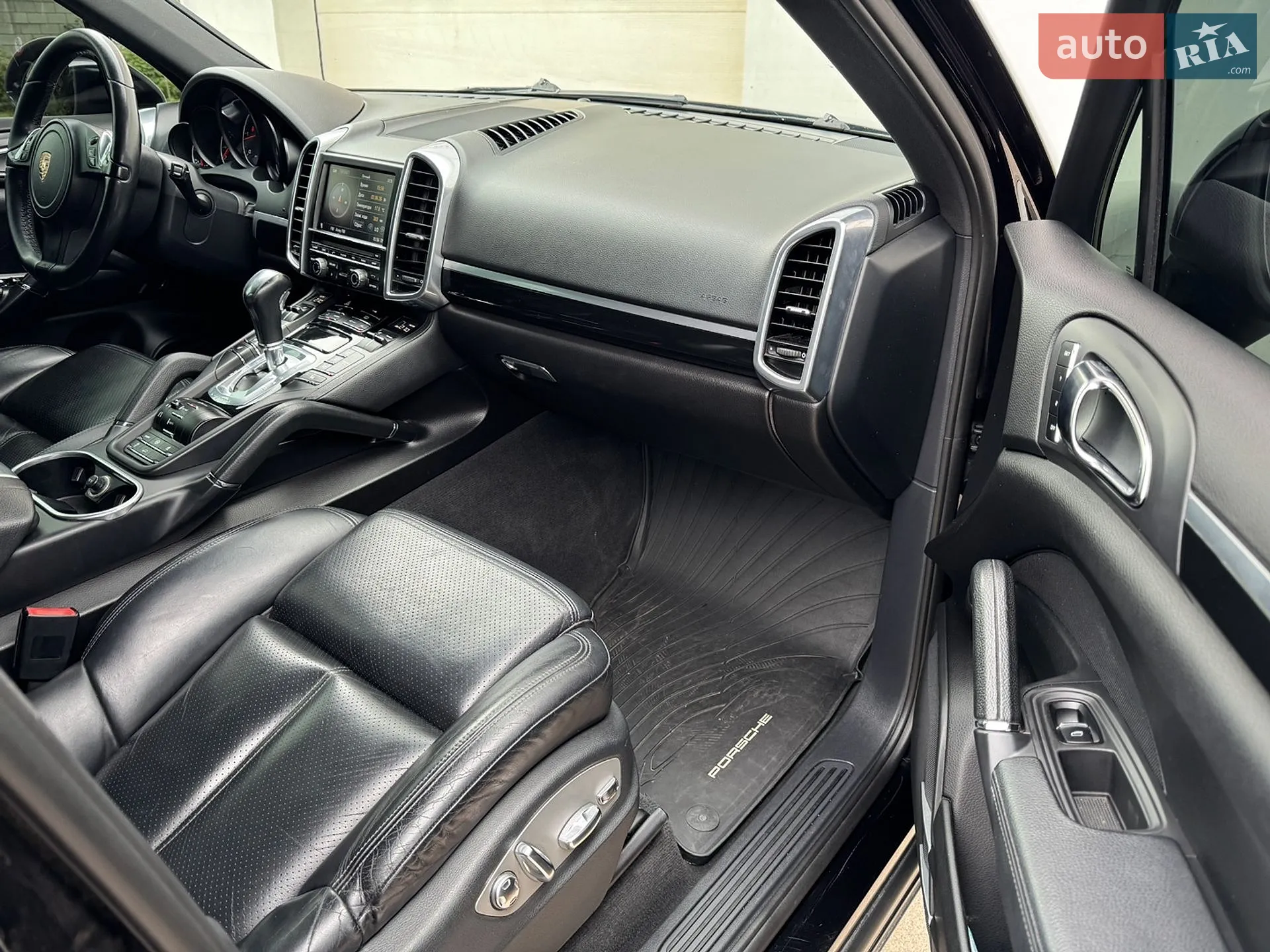 2011 Porsche Cayenne - мініатюра 21
