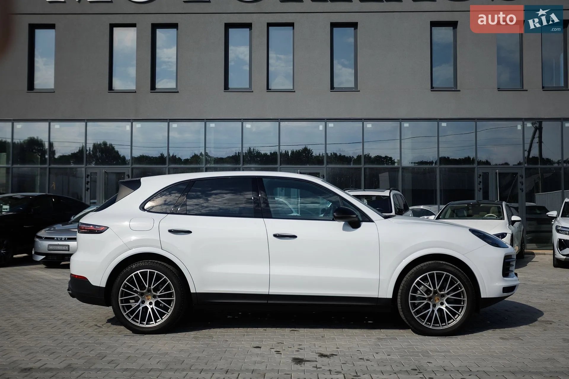2022 Porsche Cayenne - мініатюра 2