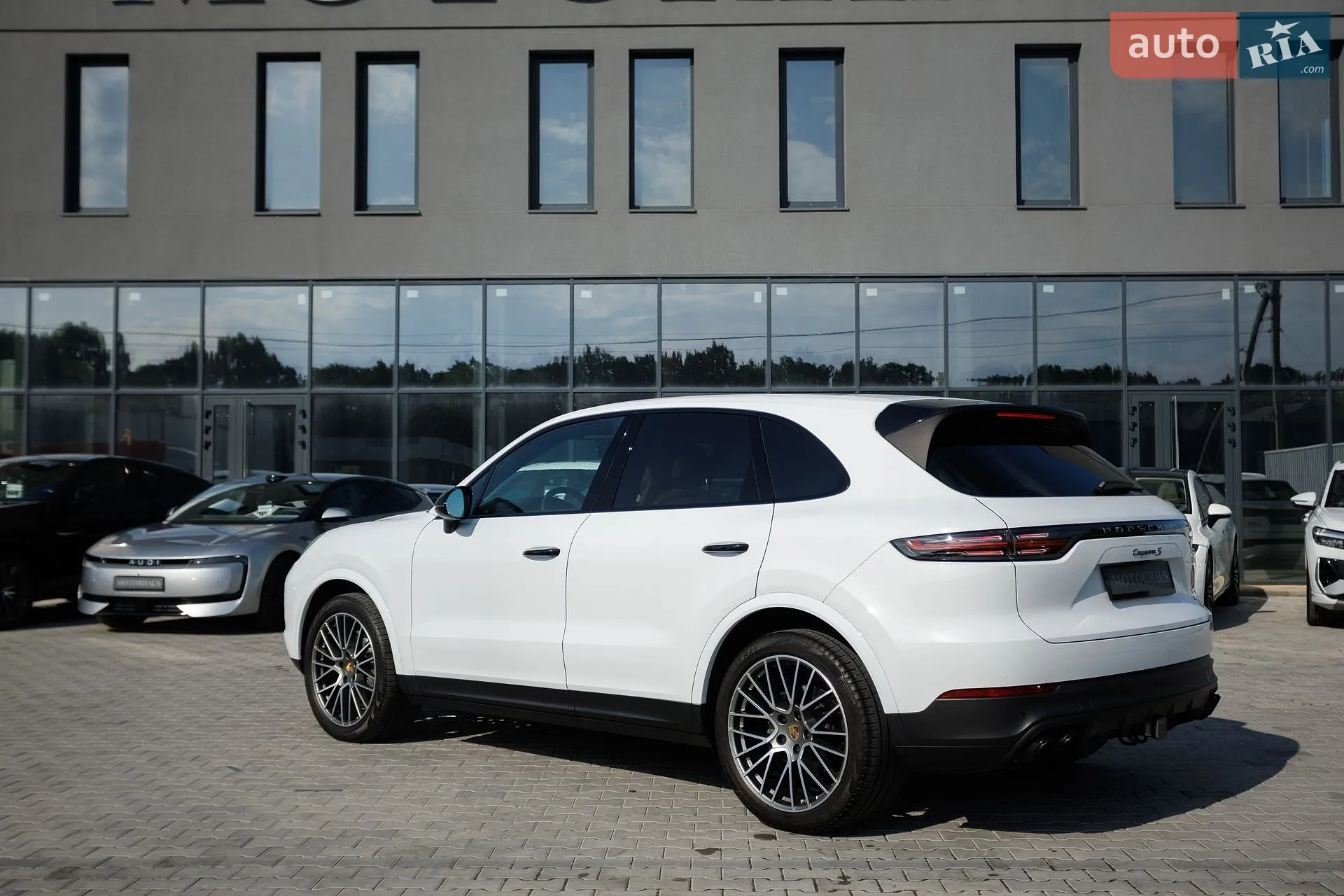 2022 Porsche Cayenne - мініатюра 5