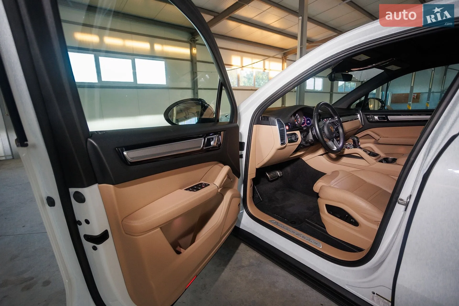 2022 Porsche Cayenne - мініатюра 16