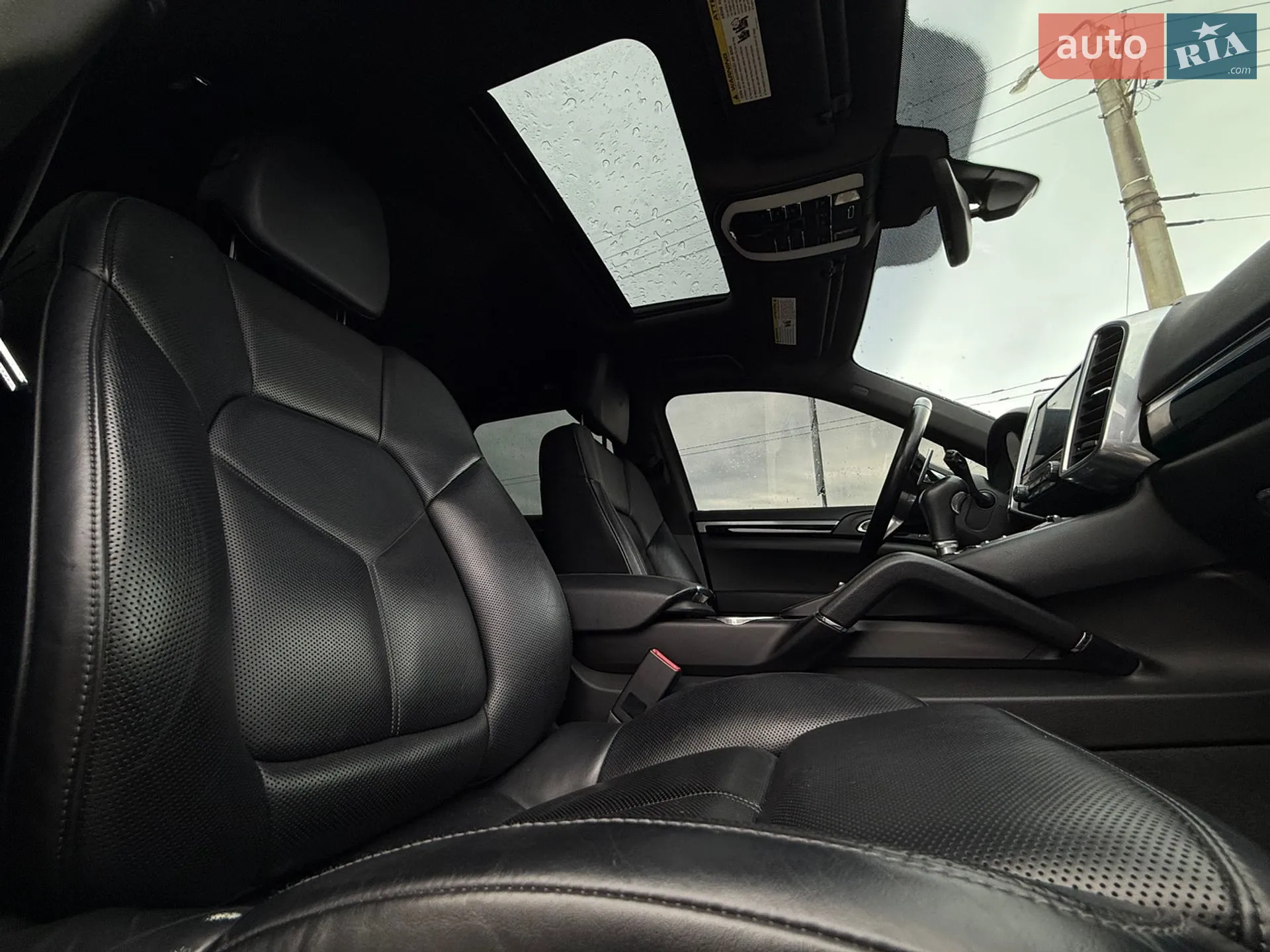 2016 Porsche Cayenne - мініатюра 23