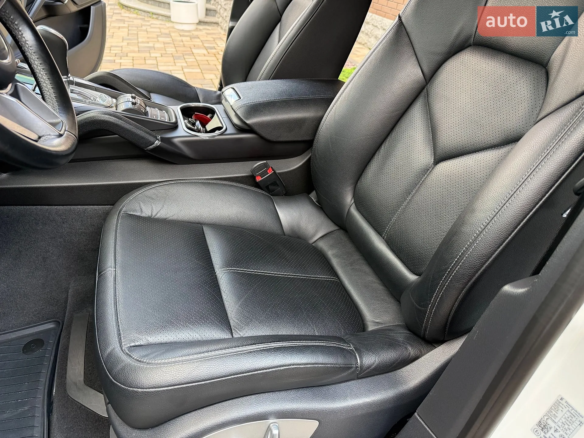 2016 Porsche Cayenne - мініатюра 66