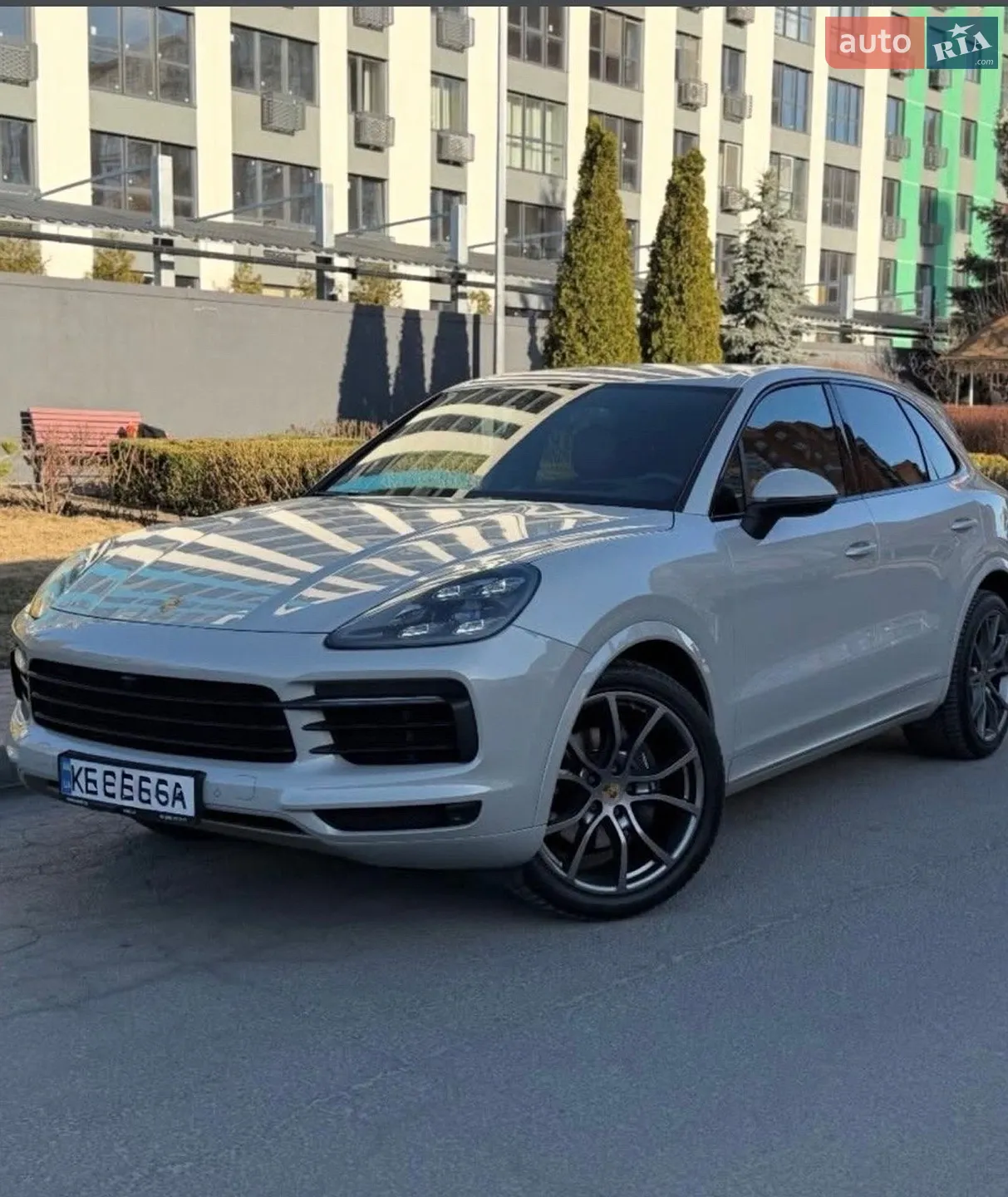 2020 Porsche Cayenne - фото 1