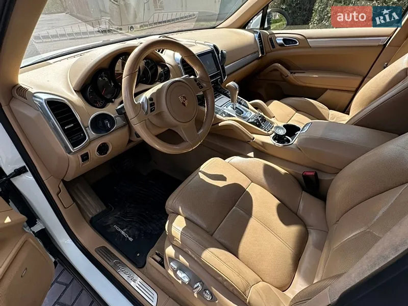 Porsche Cayenne 2012 VIN WP1ZZZ92ZDLA26724 фото оголошення 11 з 77