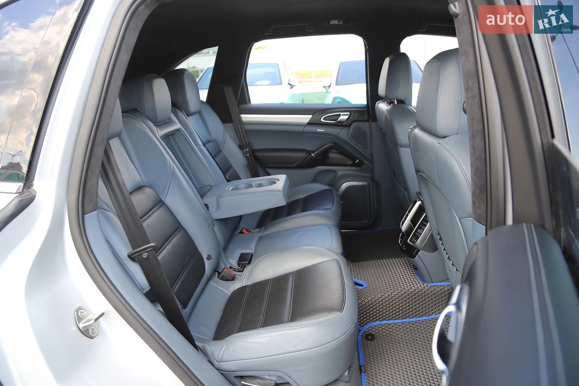 2012 Porsche Cayenne - мініатюра 12