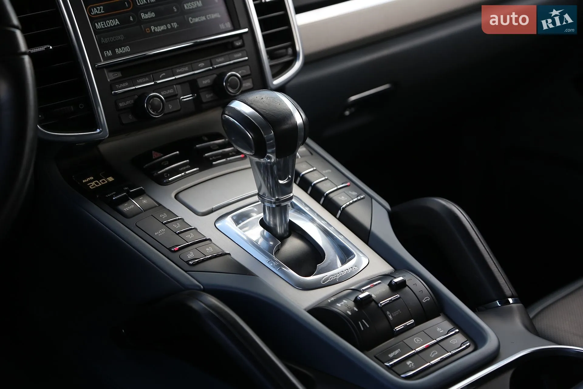 2012 Porsche Cayenne - мініатюра 21