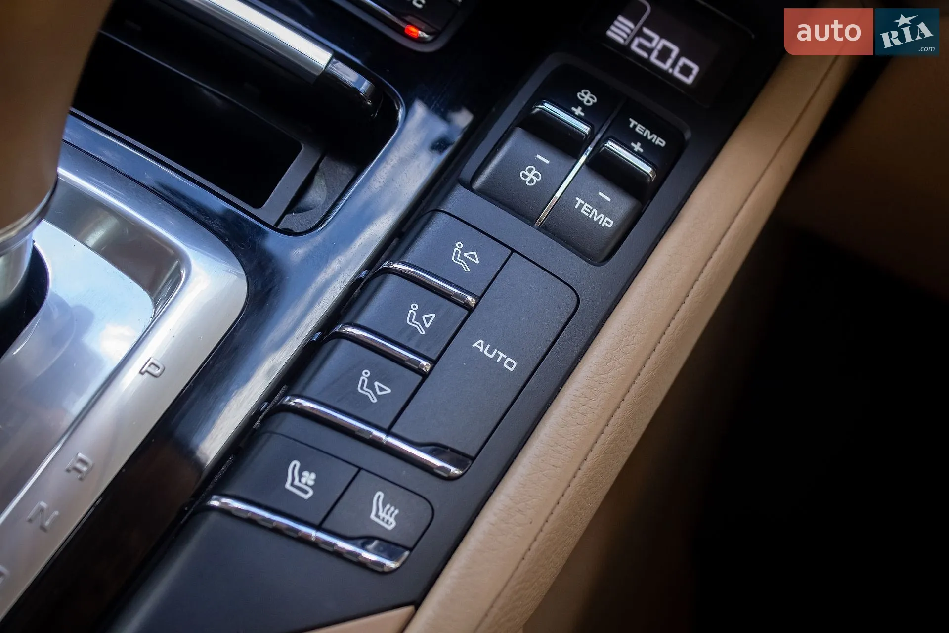 2015 Porsche Cayenne - мініатюра 24