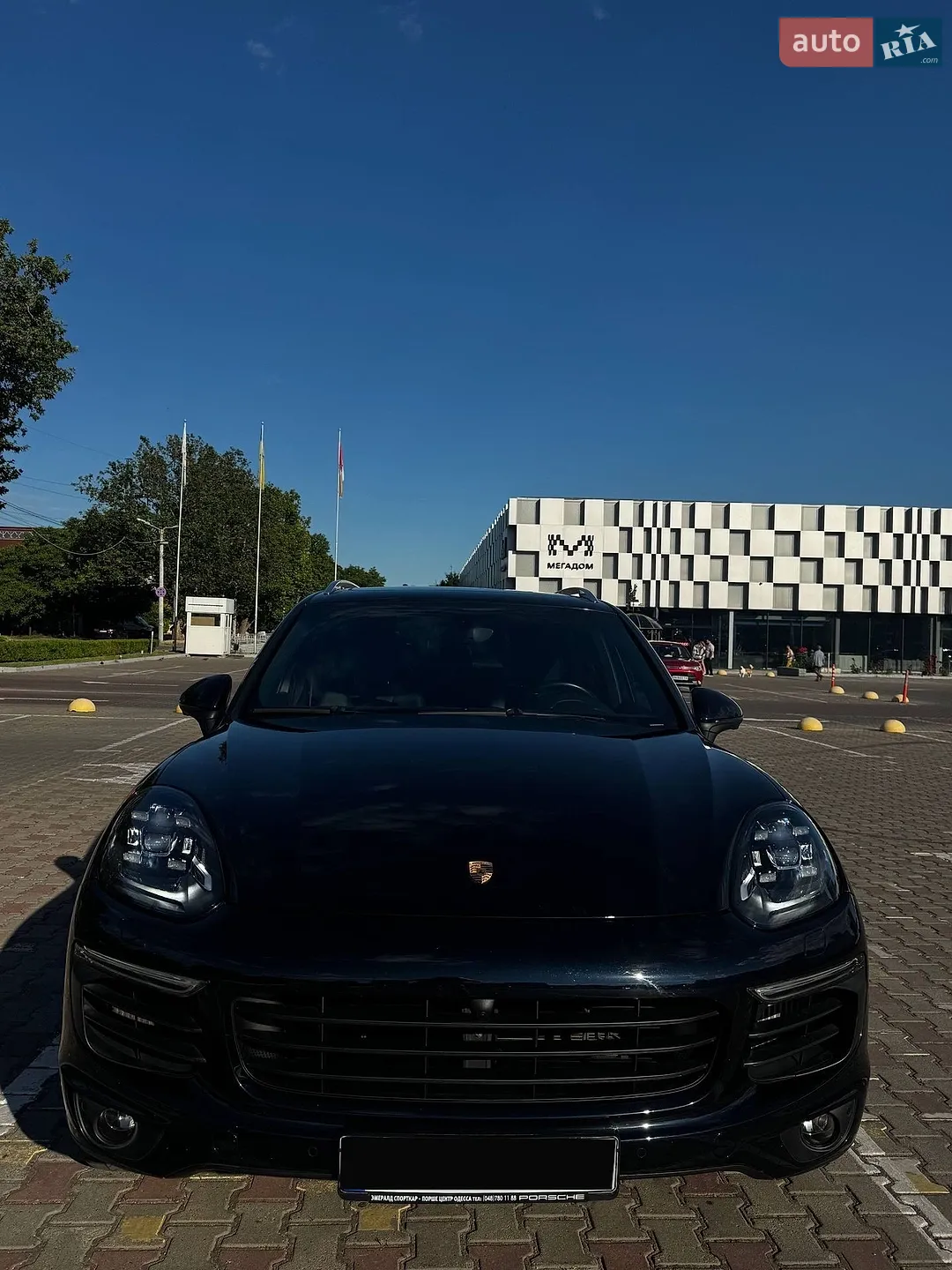 2016 Porsche Cayenne - мініатюра 2