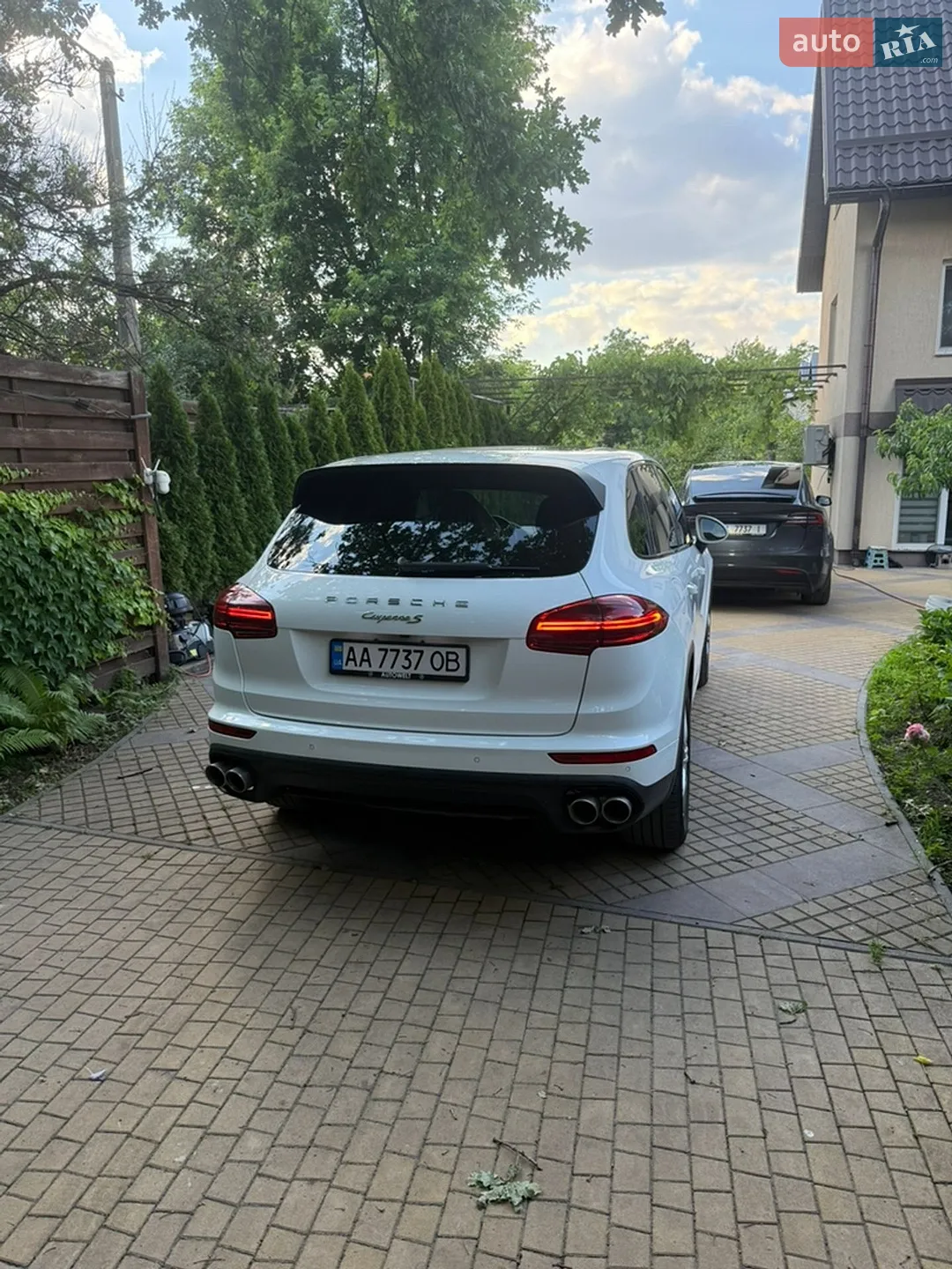 2016 Porsche Cayenne - мініатюра 17
