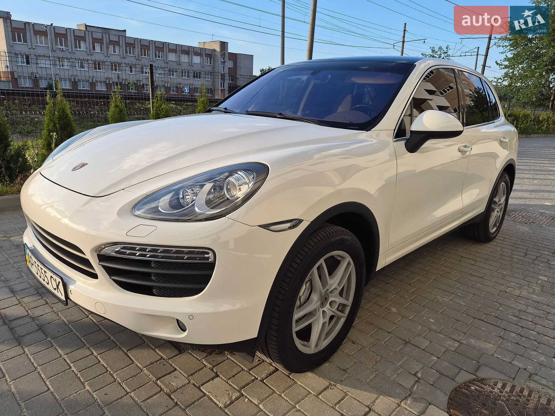 Porsche Cayenne 2011 VIN WP1ZZZ92ZCLA44567 фото оголошення 3 з 14