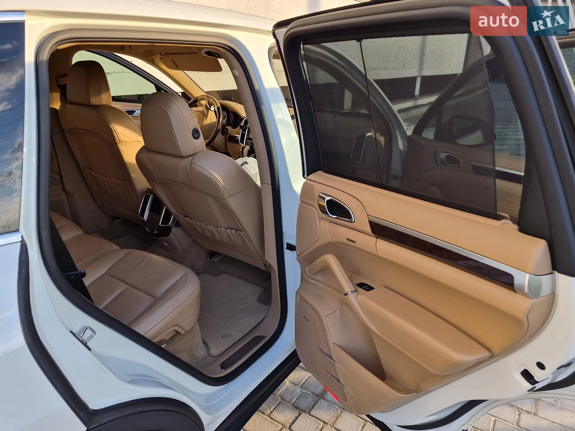 Porsche Cayenne 2011 VIN WP1ZZZ92ZCLA44567 фото оголошення 10 з 14