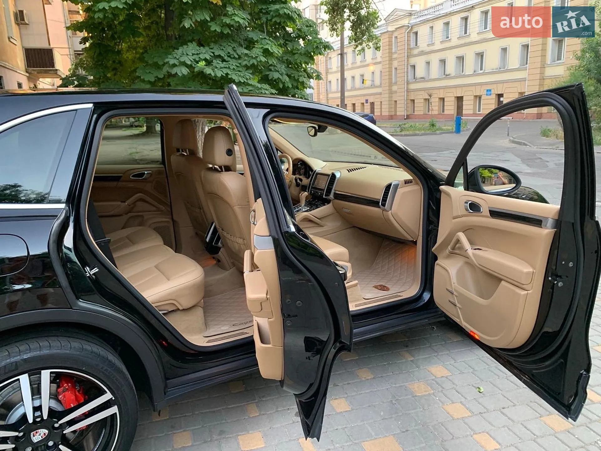 2011 Porsche Cayenne - мініатюра 39