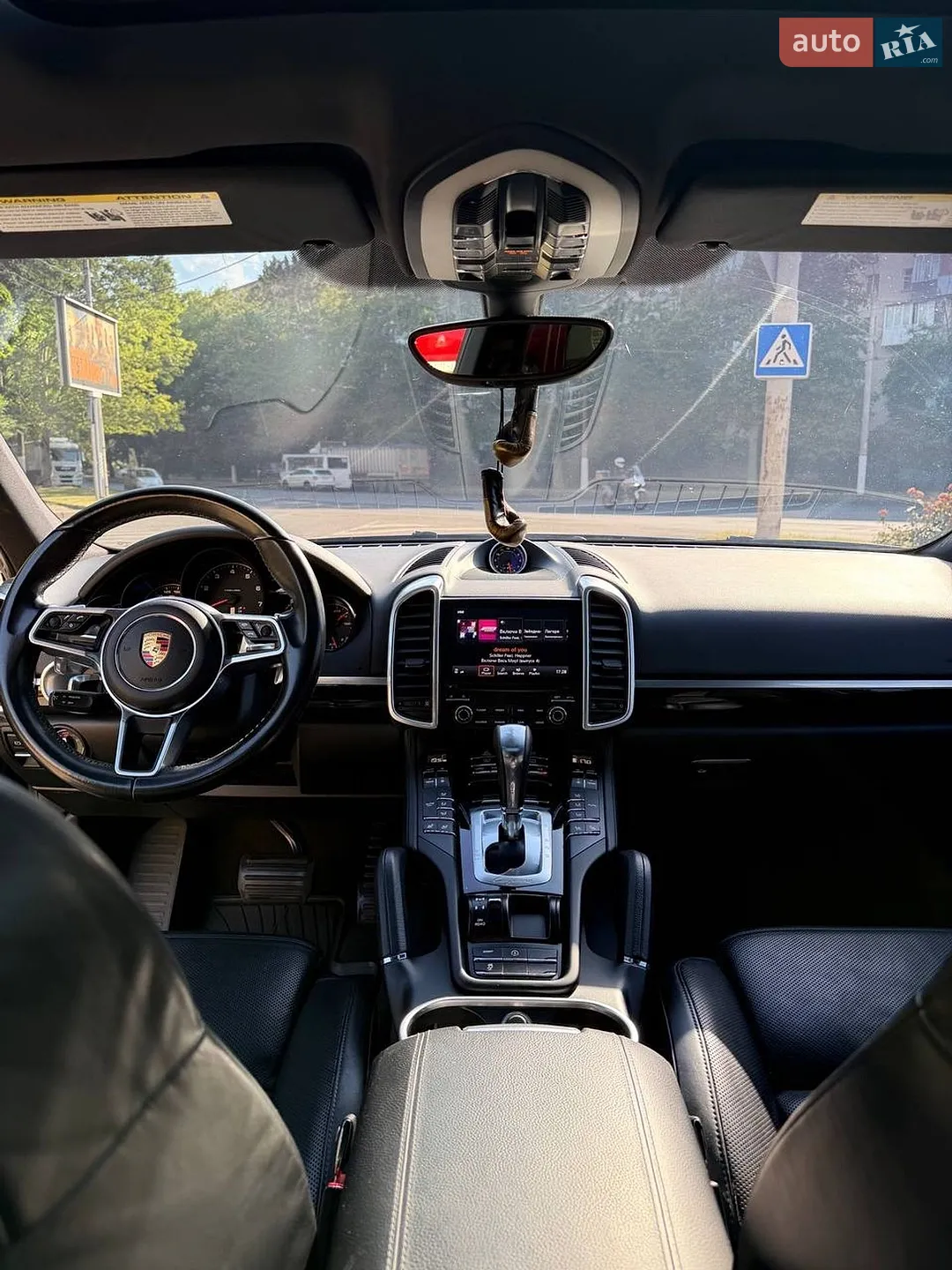 2016 Porsche Cayenne - мініатюра 22
