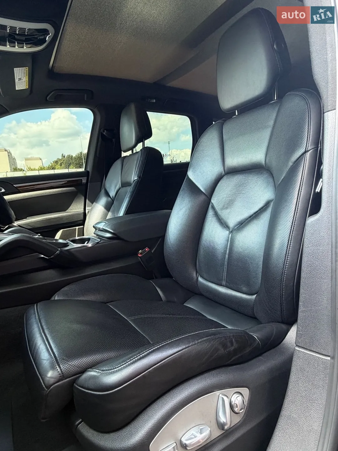 Porsche Cayenne 2013 VIN WP1AF2A25ELA33093 фото оголошення 88 з 104