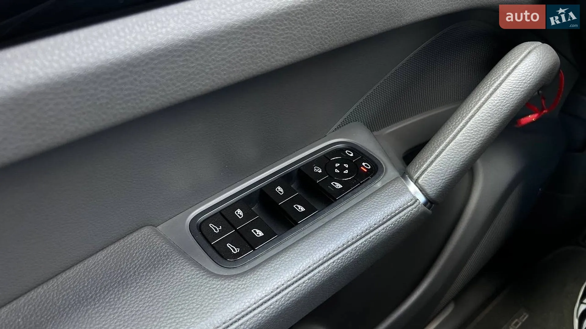 2018 Porsche Cayenne - мініатюра 18