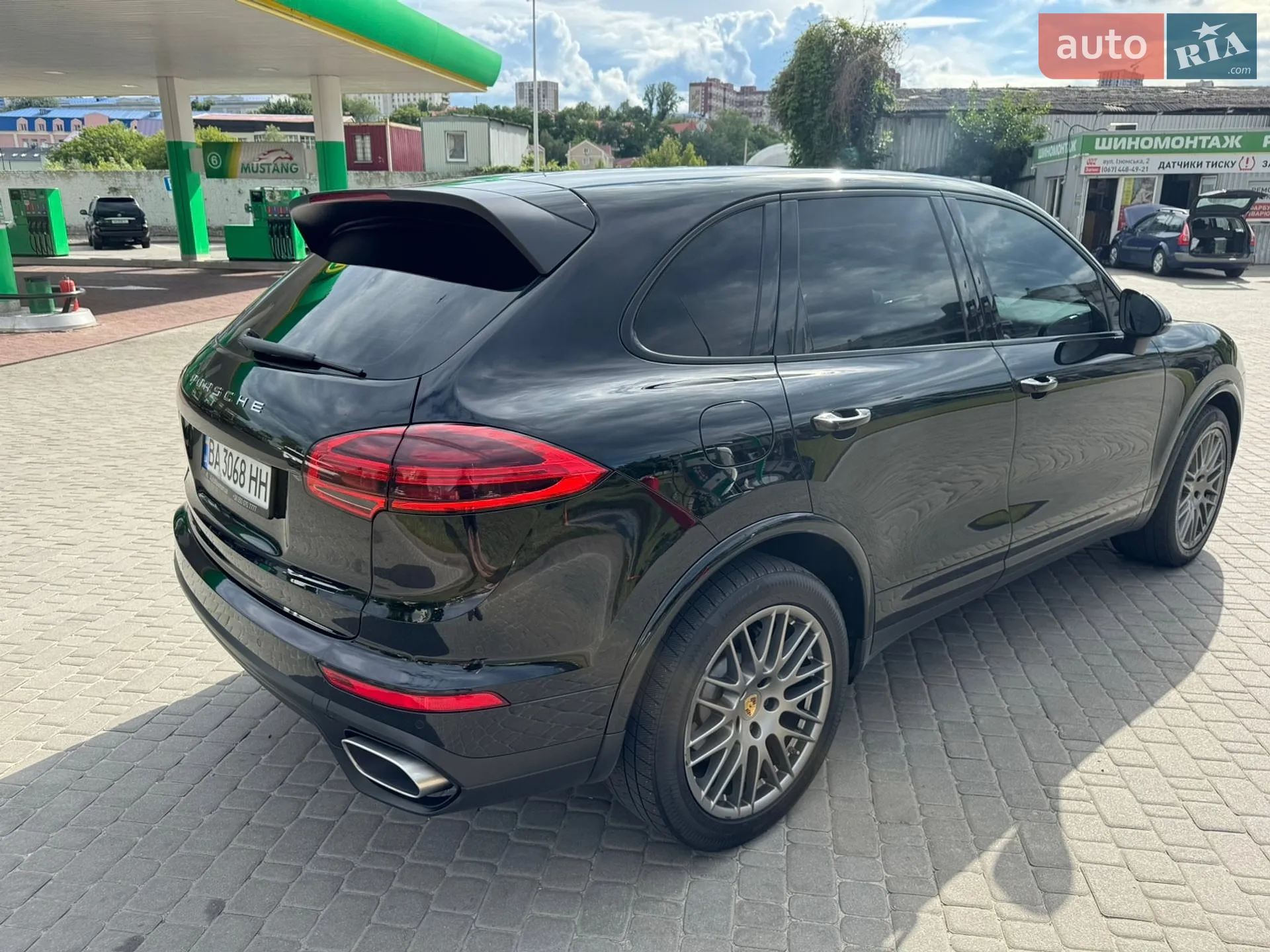 2016 Porsche Cayenne - мініатюра 8