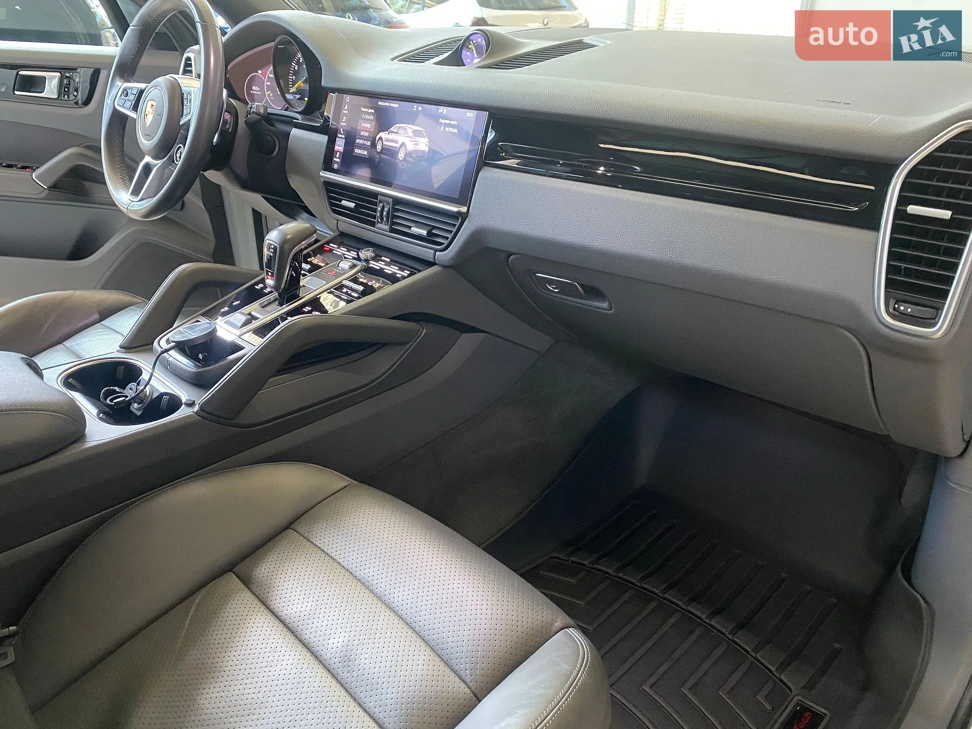 2019 Porsche Cayenne - мініатюра 36