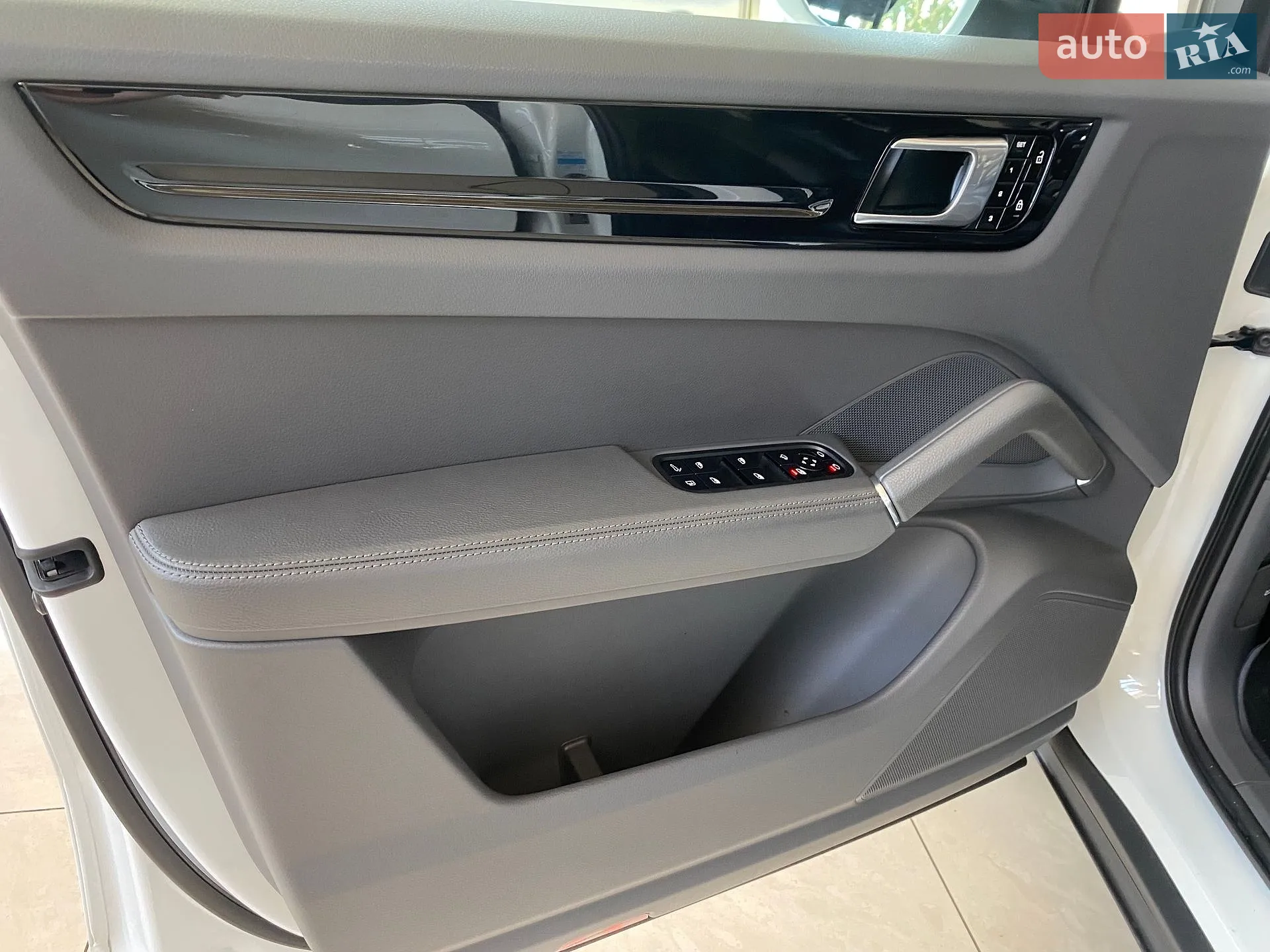 2019 Porsche Cayenne - мініатюра 42