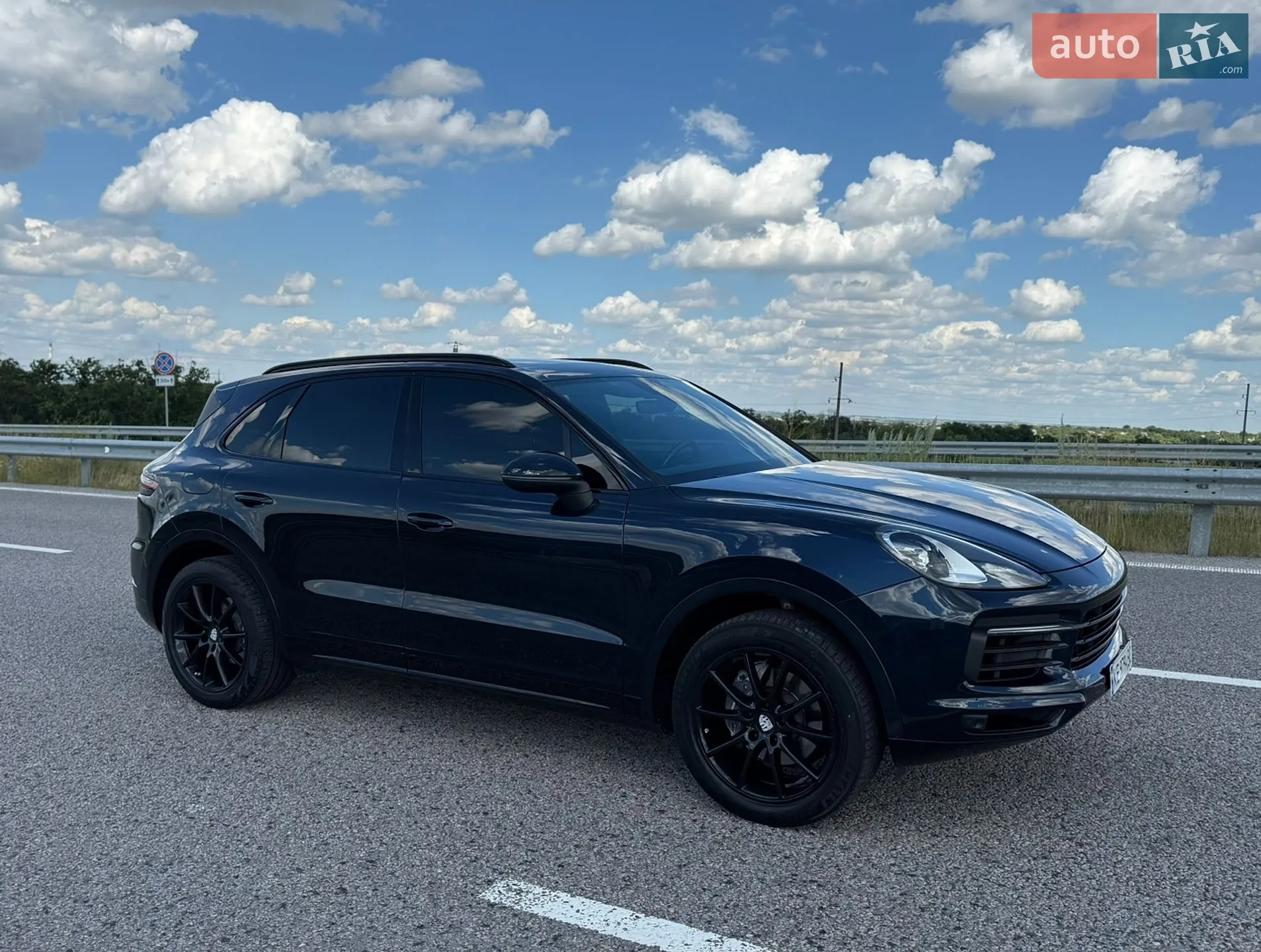 2019 Porsche Cayenne - мініатюра 9