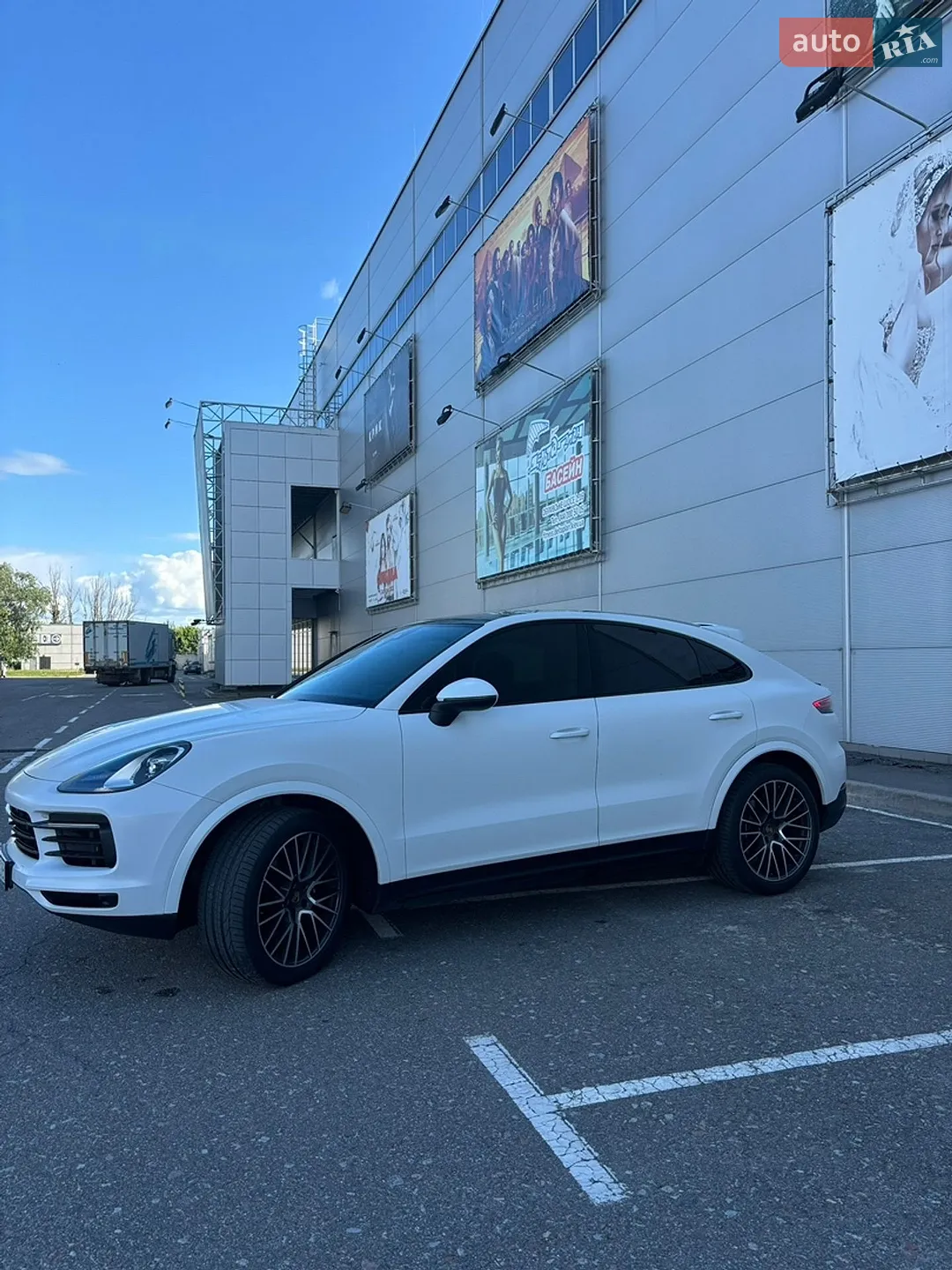 2019 Porsche Cayenne - мініатюра 6