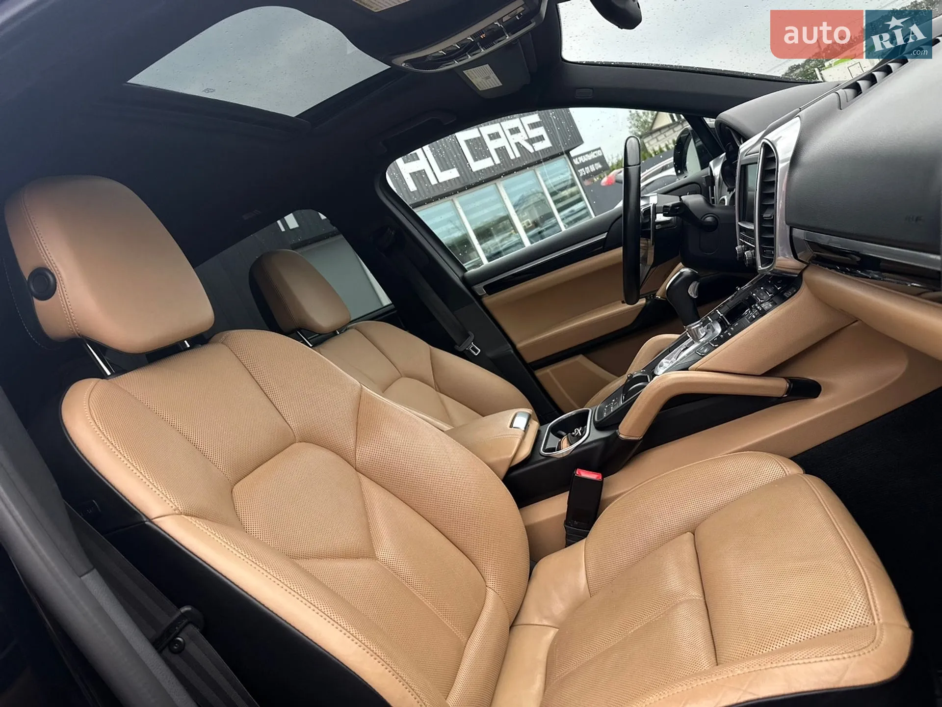 2015 Porsche Cayenne - мініатюра 27
