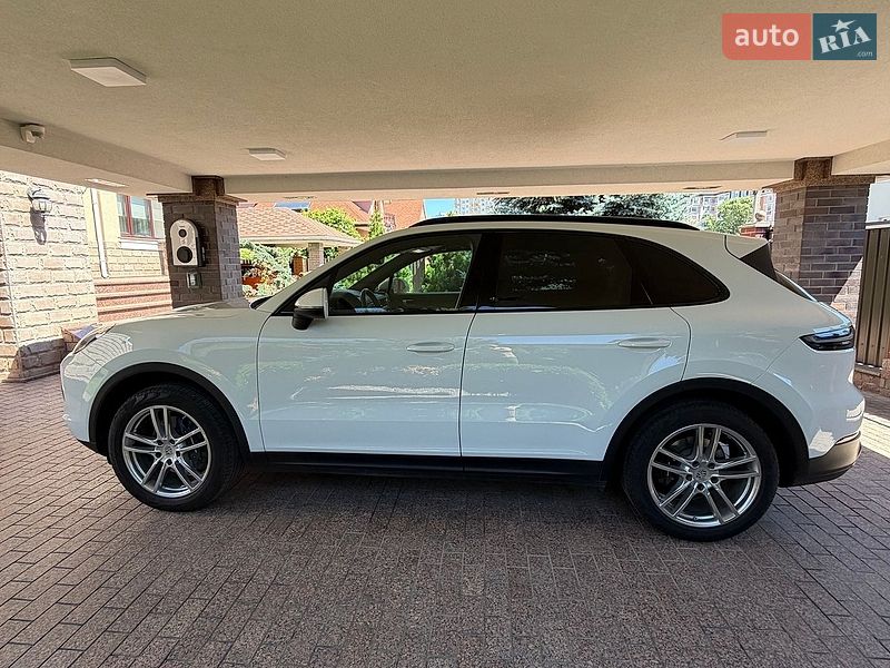 Внедорожник / Кроссовер Porsche Cayenne 2019 в Буче