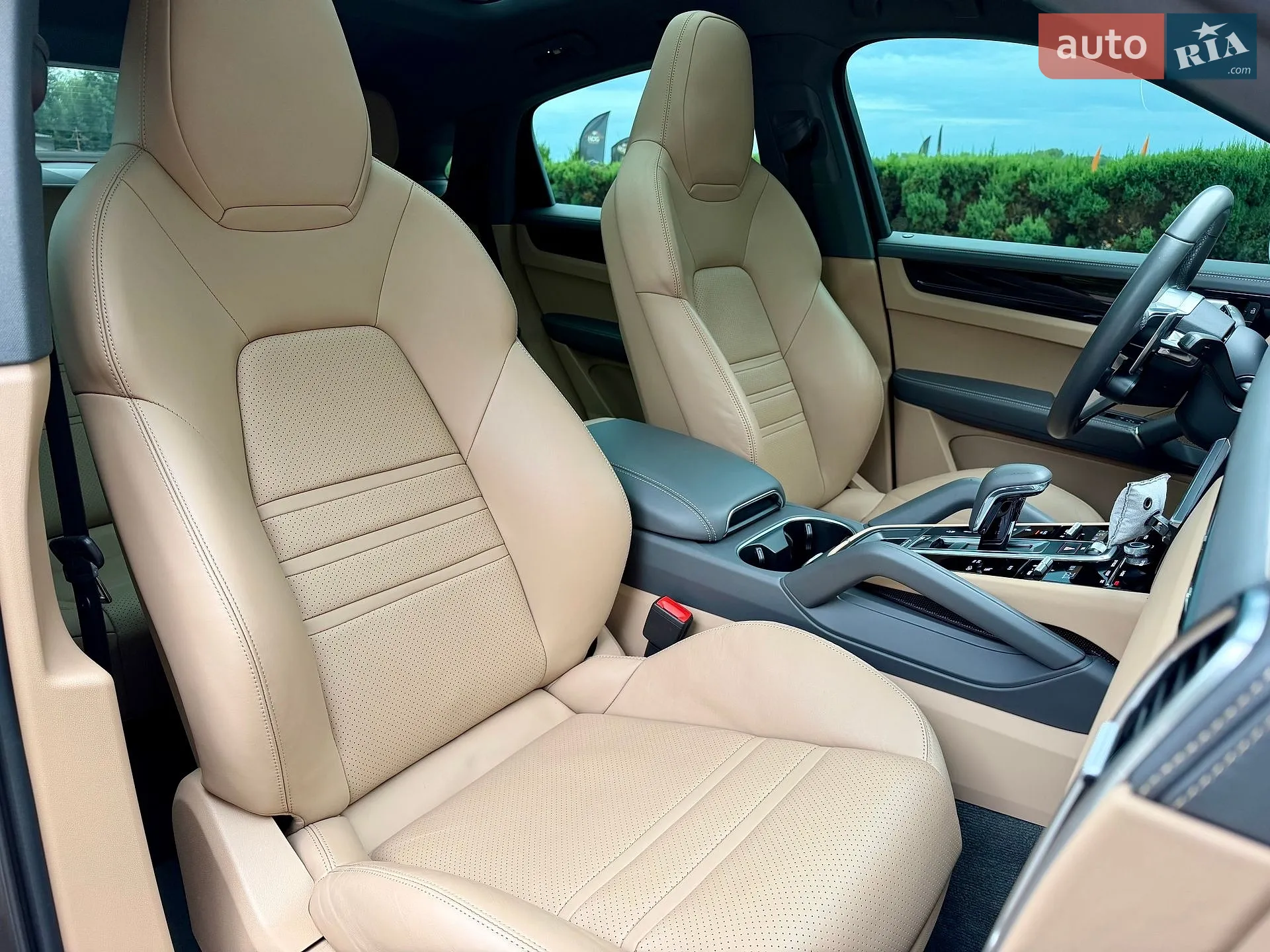 2021 Porsche Cayenne Coupe - мініатюра 24
