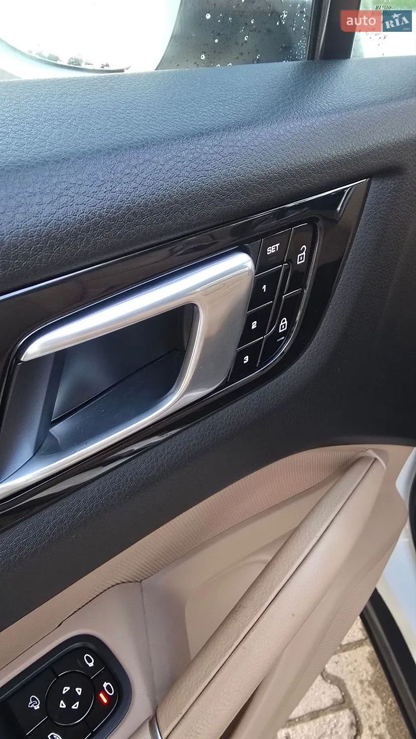 2019 Porsche Cayenne - мініатюра 38