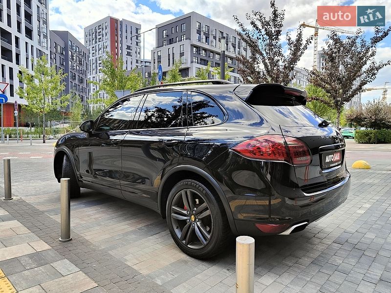 Позашляховик / Кросовер Porsche Cayenne 2012 в Києві