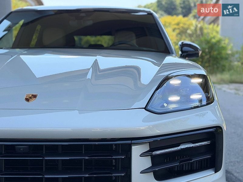 Внедорожник / Кроссовер Porsche Cayenne 2023 в Киеве
