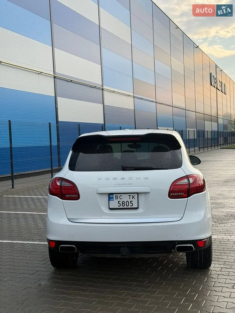 2012 Porsche Cayenne - мініатюра 9