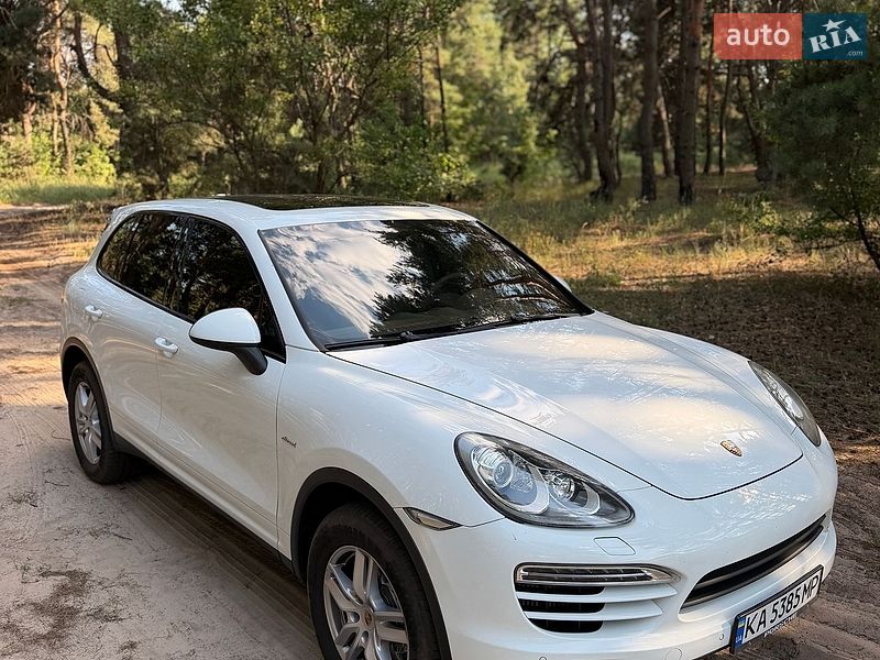 Позашляховик / Кросовер Porsche Cayenne 2013 в Києві