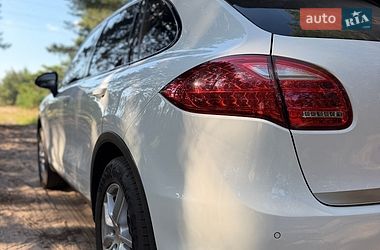 Позашляховик / Кросовер Porsche Cayenne 2013 в Києві