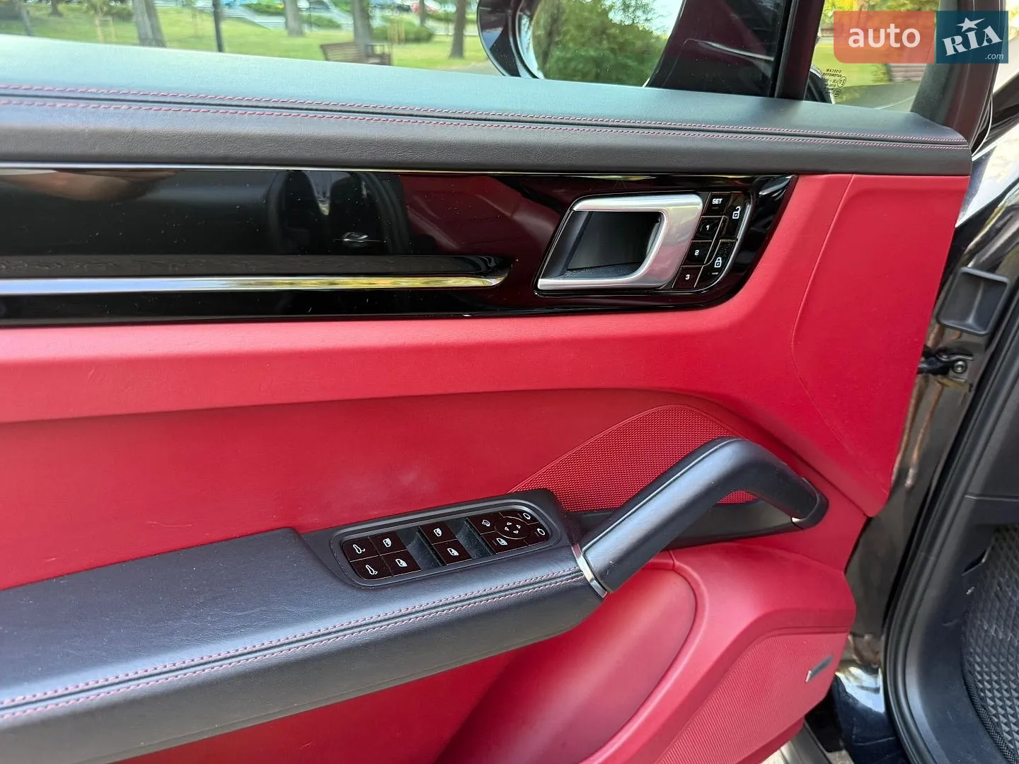 2019 Porsche Cayenne - мініатюра 16