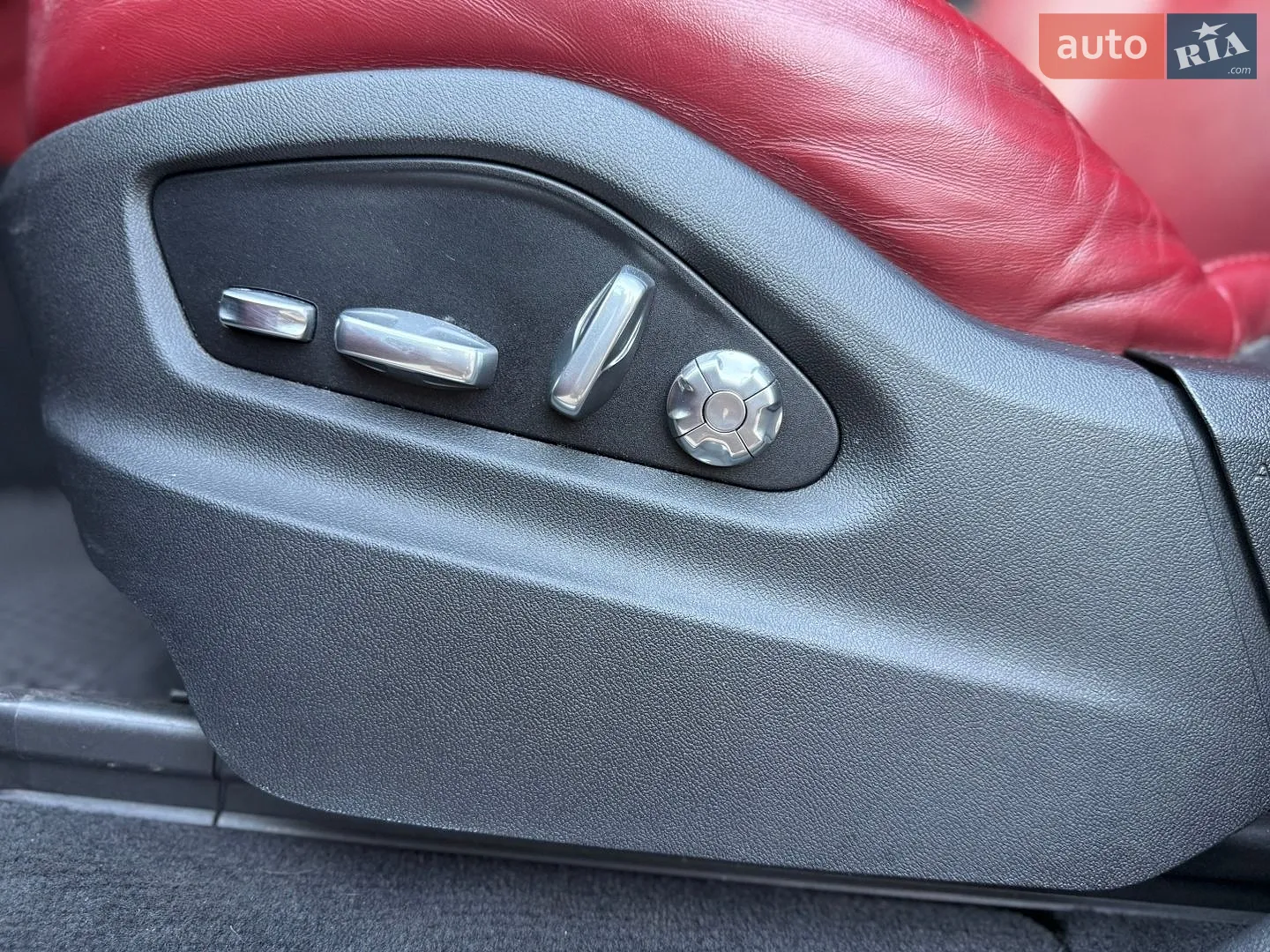 2019 Porsche Cayenne - мініатюра 35