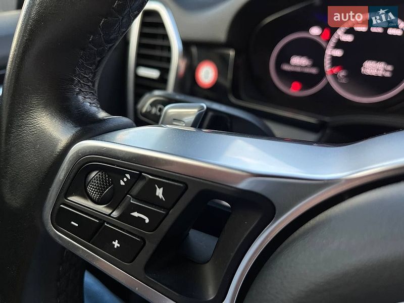 Внедорожник / Кроссовер Porsche Cayenne 2018 в Киеве