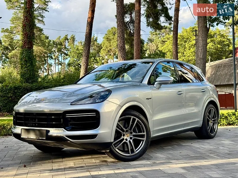 Porsche Cayenne 2021