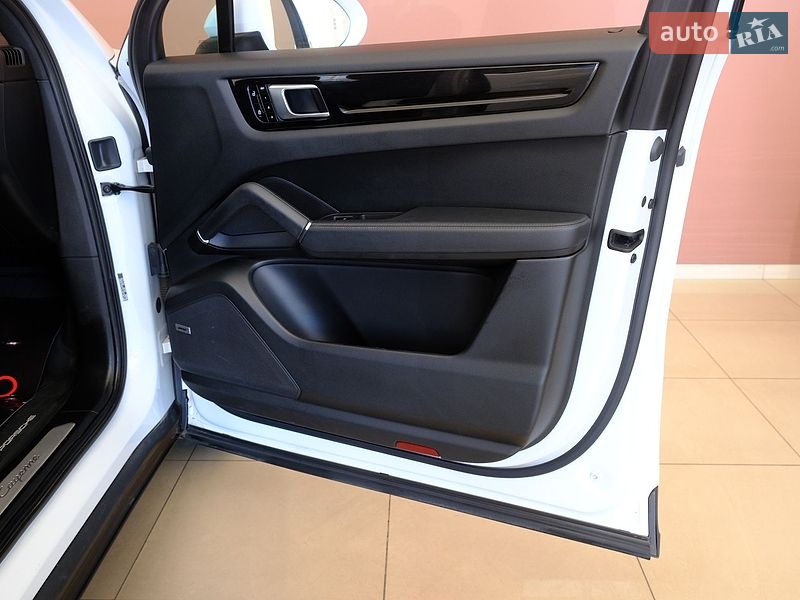 Позашляховик / Кросовер Porsche Cayenne 2020 в Одесі