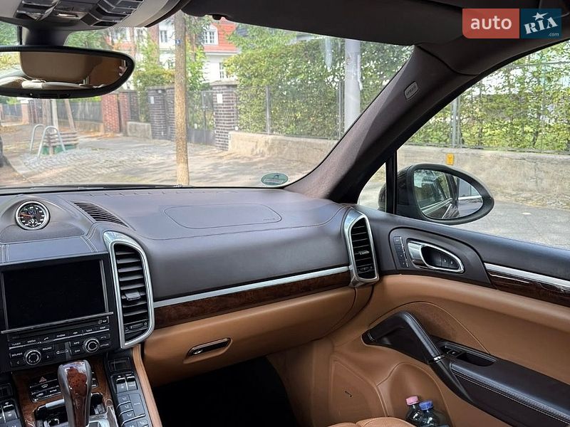 Внедорожник / Кроссовер Porsche Cayenne 2013 в Киеве