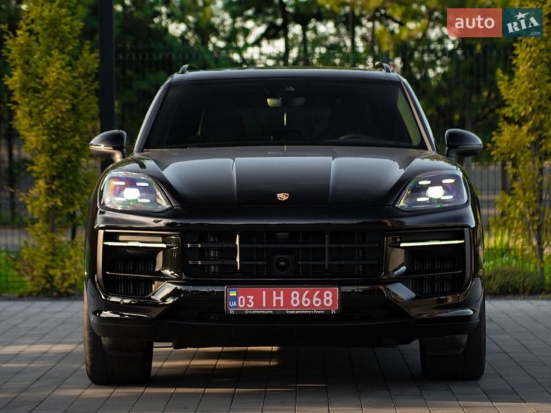 Внедорожник / Кроссовер Porsche Cayenne 2025 в Луцке