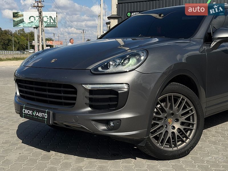 Позашляховик / Кросовер Porsche Cayenne 2015 в Львові