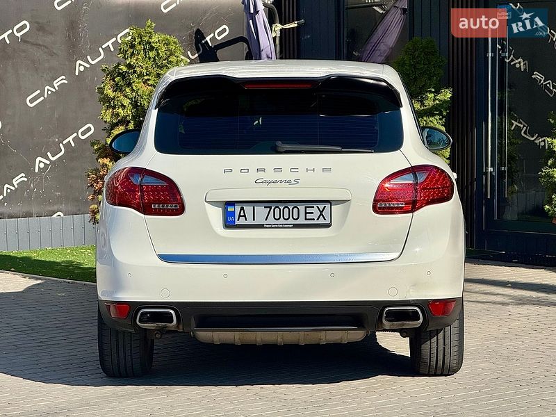 Внедорожник / Кроссовер Porsche Cayenne 2011 в Одессе