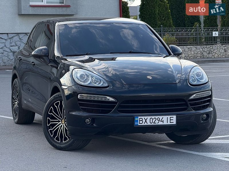 Внедорожник / Кроссовер Porsche Cayenne 2012 в Тернополе