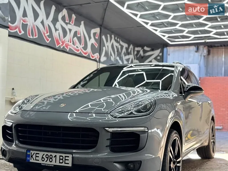 Porsche Cayenne 2016